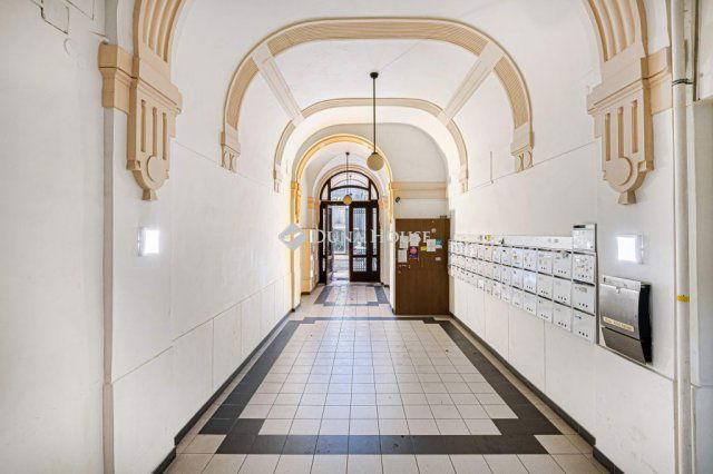 Eladó téglalakás, Budapesten, V. kerületben 465 M Ft, 4 szobás