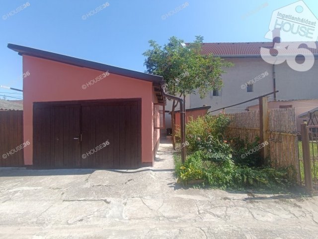 Eladó családi ház, Kiskunfélegyházán 24.5 M Ft, 2 szobás