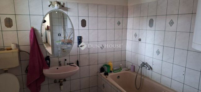 Eladó családi ház, Budapesten, XVII. kerületben 69 M Ft