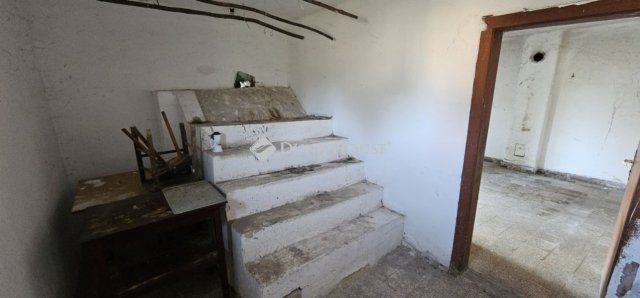 Eladó családi ház, Vásárosdombón 14 M Ft, 2 szobás
