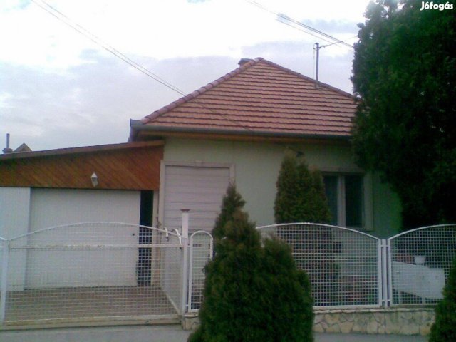 Eladó családi ház, Ecseren 40 M Ft, 2 szobás