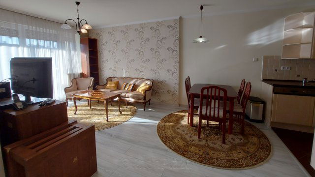 Eladó téglalakás, Budapesten, III. kerületben, Lajos utcában