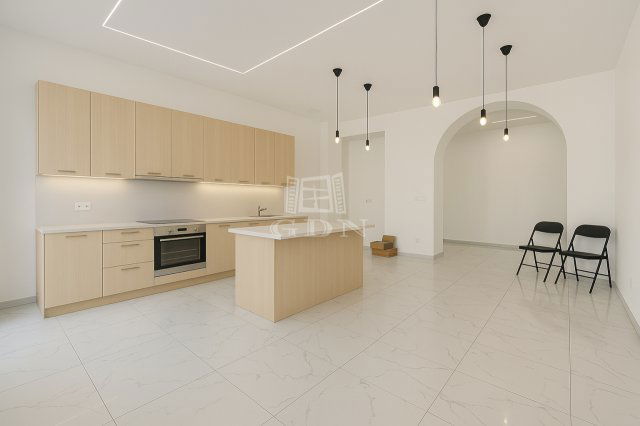 Eladó téglalakás, Budapesten, V. kerületben 181 M Ft, 4 szobás