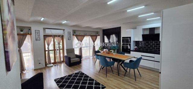 Eladó téglalakás, Kecskeméten 111.9 M Ft, 3 szobás