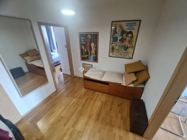 Eladó téglalakás, Budapesten, VI. kerületben 163.59 M Ft