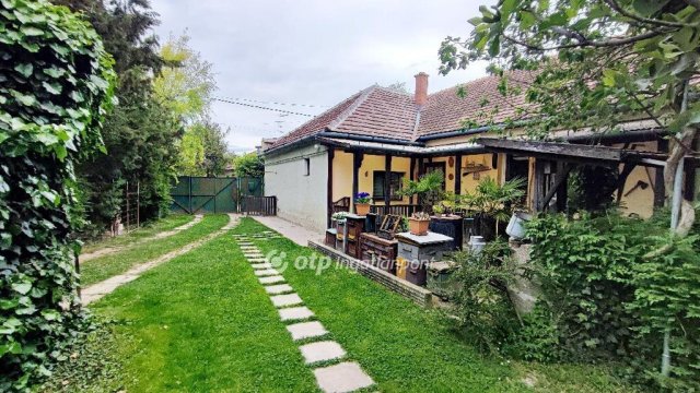 Eladó családi ház, Mecséren 69.9 M Ft, 5 szobás
