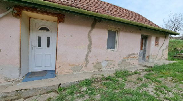 Eladó családi ház, Göncön 4.5 M Ft, 1+1 szobás