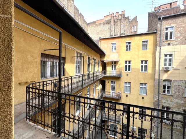 Eladó téglalakás, Budapesten, V. kerületben 79.9 M Ft, 2 szobás