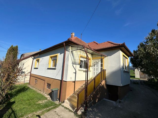 Eladó családi ház, Berkenyén 79.99 M Ft, 4+1 szobás