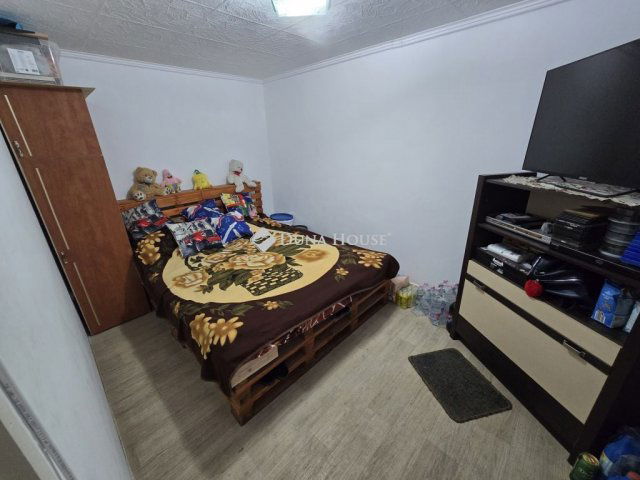 Eladó családi ház, Székesfehérvárott 64.9 M Ft, 3 szobás