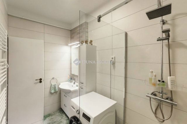 Eladó családi ház, Kecskeméten 89.9 M Ft, 5 szobás