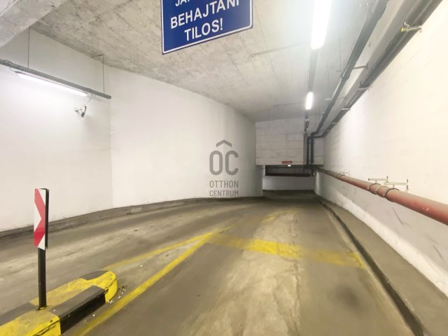 Eladó garázs, Budapesten, VI. kerületben 11.9 M Ft