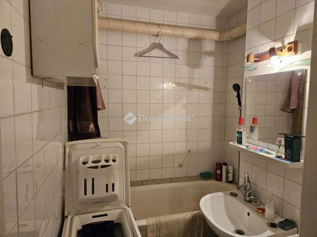 Eladó panellakás, Győrött, Répce utcában 34.9 M Ft, 1 szobás