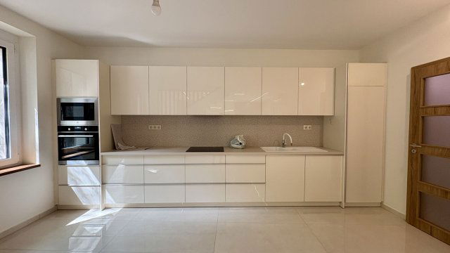 Kiadó családi ház, albérlet, Debrecenben 1100 E Ft / hó