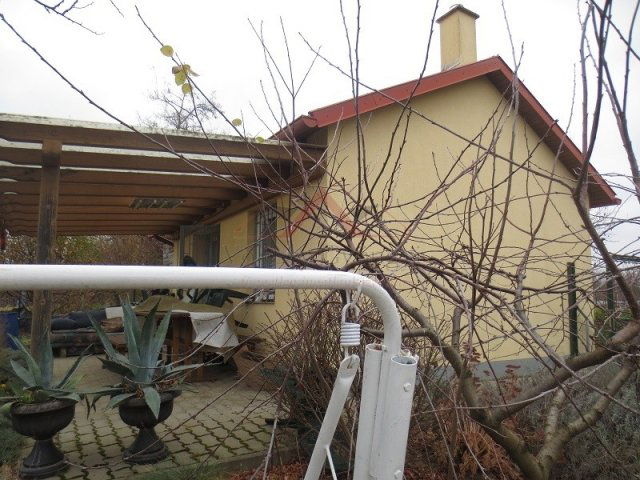 Eladó családi ház, Mosonszentmiklóson 21.8 M Ft, 2 szobás