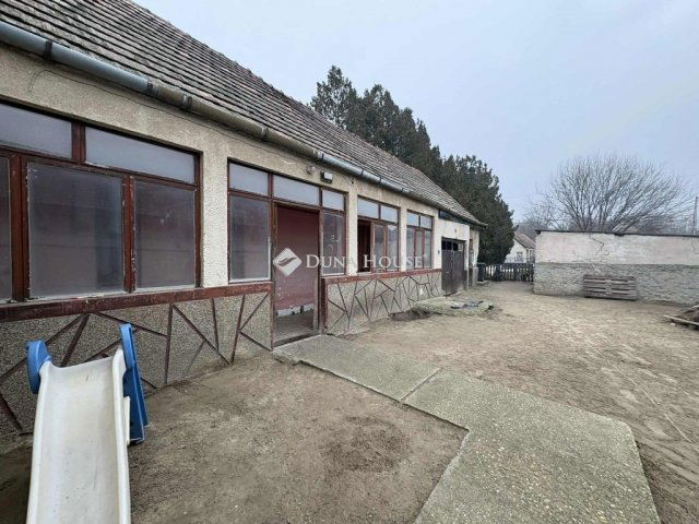 Eladó családi ház, Dabason 34.9 M Ft, 1 szobás