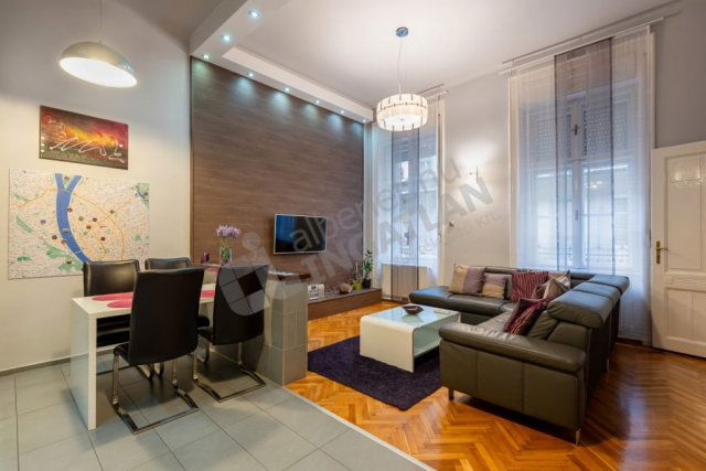 Kiadó téglalakás, albérlet, VI. kerületben, Király utcában