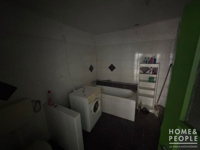 Eladó családi ház, Kiszomboron 11.5 M Ft, 2 szobás