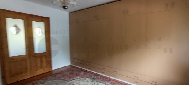 Kiadó családi ház, albérlet, Szegeden 350 E Ft / hó, 4 szobás