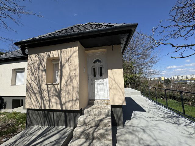 Eladó családi ház, Budapesten, XXII. kerületben, Kehely utcában