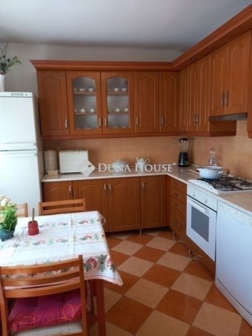 Eladó családi ház, Gödöllőn 152 M Ft, 3+2 szobás
