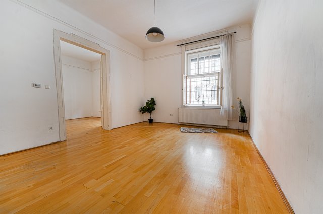 Eladó téglalakás, Budapesten, VI. kerületben, Eötvös utcában