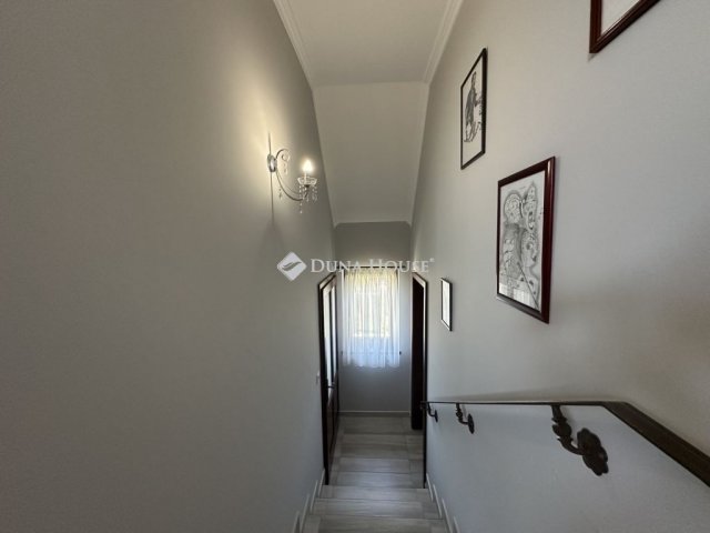 Eladó családi ház, Kecskeméten 224.9 M Ft, 7 szobás