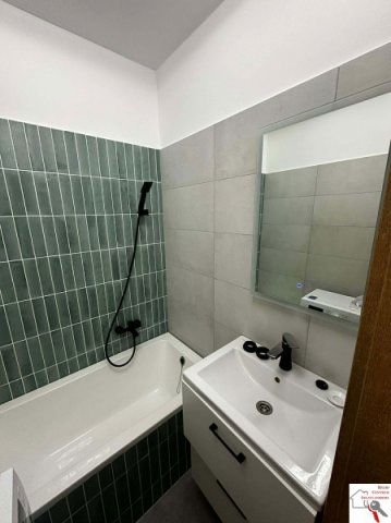 Eladó panellakás, Pécsett 56.9 M Ft, 2 szobás