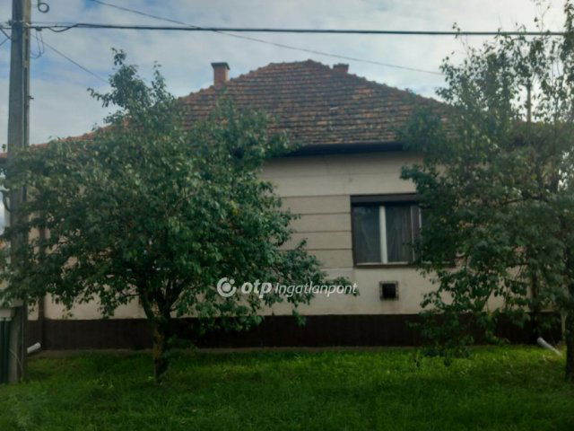 Eladó családi ház, Mikepércsen 51.9 M Ft, 2 szobás