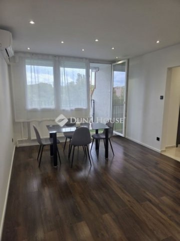Eladó panellakás, Budapesten, III. kerületben 79.4 M Ft
