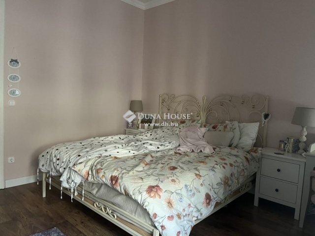 Eladó téglalakás, Budapesten, V. kerületben 130 M Ft, 3 szobás