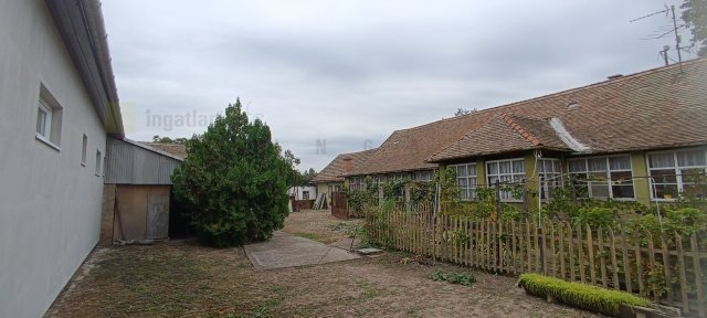 Eladó telek, Hódmezővásárhelyen 38.5 M Ft