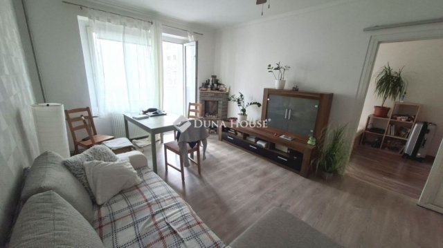 Eladó panellakás, Budapesten, III. kerületben 72 M Ft, 2 szobás