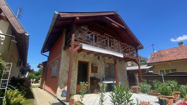 Eladó családi ház, Szigetcsépen 97.5 M Ft, 3 szobás