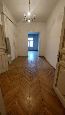 Eladó téglalakás, Budapesten, II. kerületben, Margit körúton