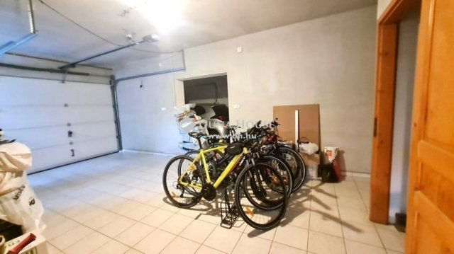 Eladó családi ház, Zalaegerszegen 149.9 M Ft, 5 szobás