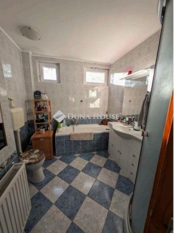 Eladó téglalakás, Budapesten, XVIII. kerületben 69.9 M Ft