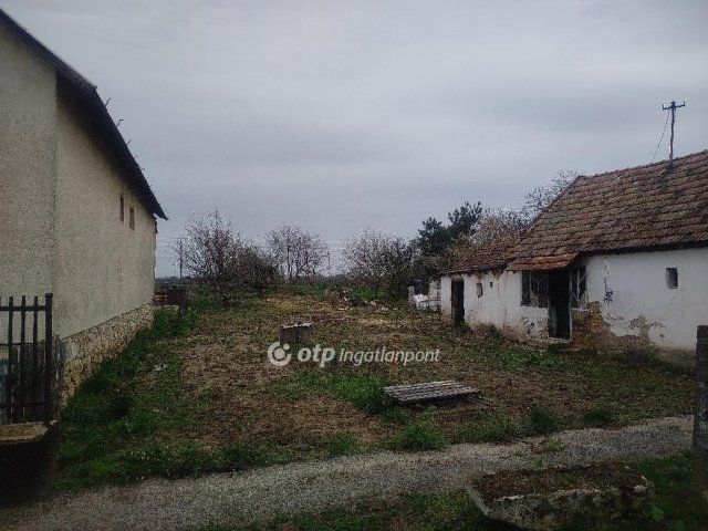 Eladó családi ház, Csóton 7.1 M Ft, 2 szobás