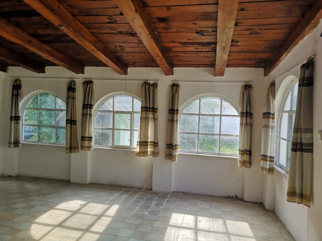 Eladó üzlethelyiség, Balatonszemesen 189 M Ft