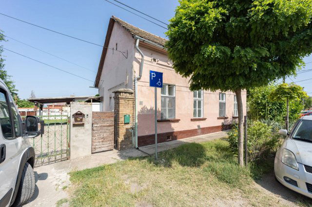 Eladó családi ház, Dunakeszin 47.9 M Ft, 2 szobás