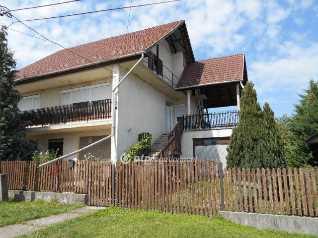 Eladó családi ház, Kurityánon 25 M Ft, 3 szobás