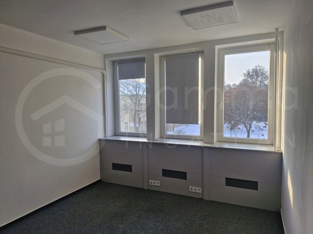 Eladó iroda, Miskolcon 43 M Ft, 8 szobás / költözzbe.hu