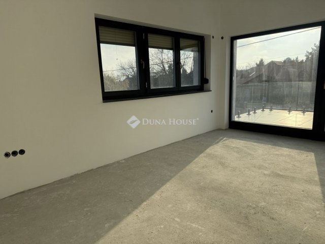 Eladó ikerház, Érden 184.9 M Ft, 5 szobás / költözzbe.hu