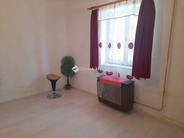 Eladó családi ház, Újkígyóson 8.3 M Ft, 2 szobás