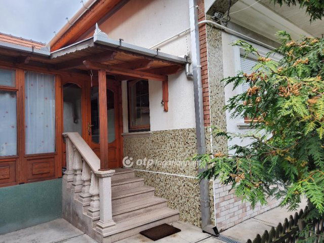 Eladó családi ház, Hatvanban 85 M Ft, 4 szobás