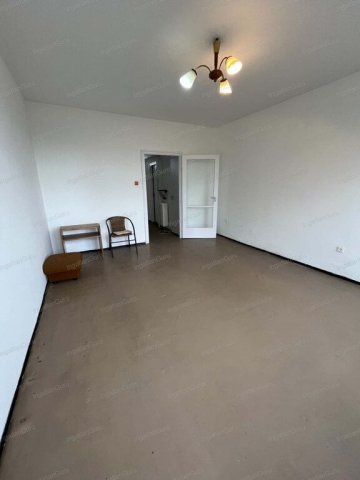 Eladó panellakás, Kecskeméten 38.9 M Ft, 1 szobás