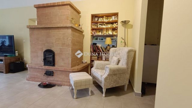 Eladó családi ház, Kecskeméten 139.9 M Ft, 7 szobás