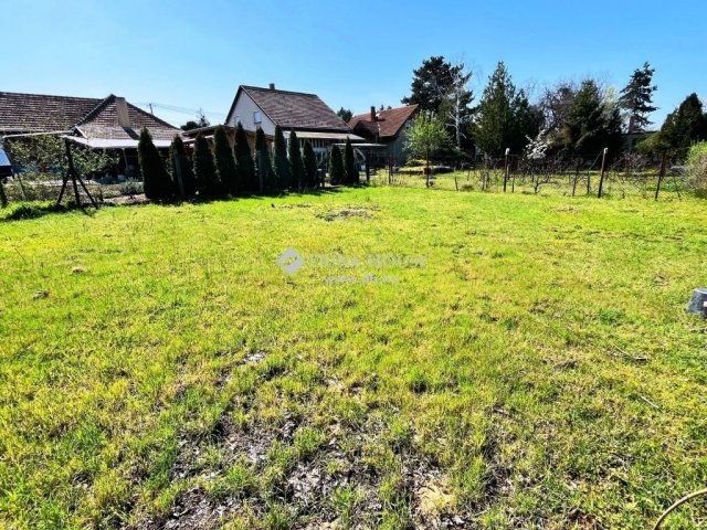 Eladó családi ház, Tápiószecsőn 36.9 M Ft, 2 szobás