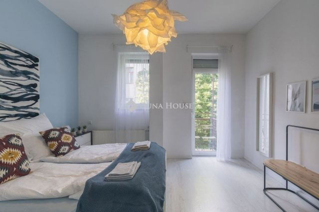 Eladó téglalakás, Budapesten, VII. kerületben 135 M Ft, 4 szobás