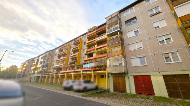 Eladó panellakás, Miskolcon 33.9 M Ft, 2 szobás
